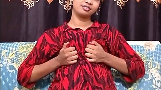 Beautiful alone gril showing her pussy finger in Creampie