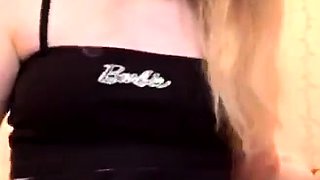 Cute amateur webcam teen girl toying pussy on webcam