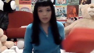 Close up amateur masturbating solo