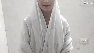 College girl ko paise dekar jabar dasti doodh daba pela