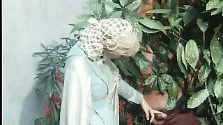 Vintage Black and White Orgy Party with Rocco Siffredi - Blonde and Afro Babes Fucking, Ass Fingering, and Cumshots