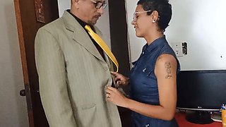 Raposaos Brazilian Secretary Blowjob for Natt Paradise to Avoid Firing