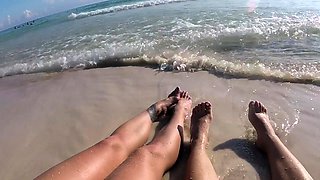 Amateur outdoor beach fuck