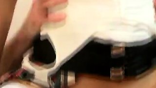 Deutsche blonde Amateurin mit kleinen Titten