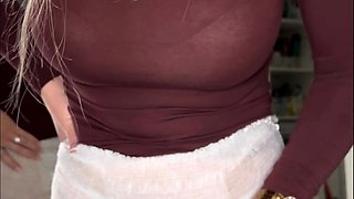 BurstingMeg - No time for toilet just enough time for