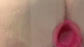 Victoria Peaks Masturbates in the Shower