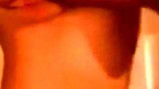 Schneller Fick vor der Dusche - Deutsche Amateur Creampie