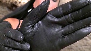 Glovemansion - Glove Smother Trap - Fetish Liza