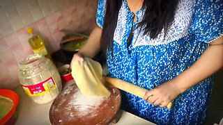 Indian Desi Hot Aunty Fucked by Neighbor Guy When She Was Cooking in Kitchen in Morning While Uncle Not at Home