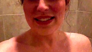 Cute amateur brunette naughty in solo jerking show on camera