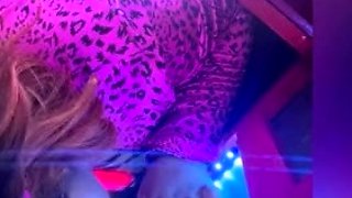 Amateur Blond Give Nice POV Blowjob