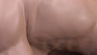 Kinky Girlfriend Gives Outdoor Deepthroat