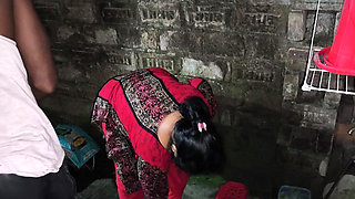 I see my aunty sitting in a very hot position I hugged her and started fucking her in the ass.