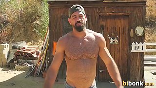 Draven Navarro In Bisexual Bears Fuck Ass And Pussy