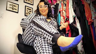Secretly Smelling Miss Murdah - Step-Mommy Stinkest Hd