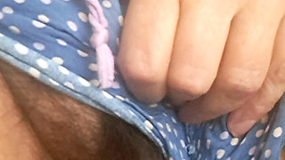 Mom in Bed, Touching Her Hot Pussy to Masturbate Before Bed