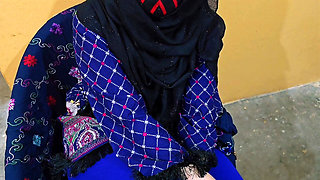 Hijab Muslim Girlfriend Coming Home Again-cum in Pussy