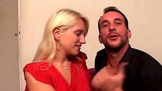 Deep Frigging for Blonde
