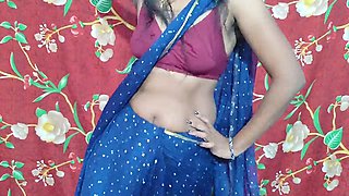Romantic dance by Indian mallu girl Suryasushma in a blue saree