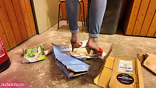 169 Cardboard Crush Kiara