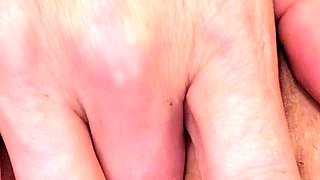 Close up MILF masturbation