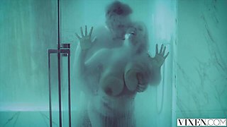 Brunette porn with divine Manuel Ferrara and Angela White from Vixen