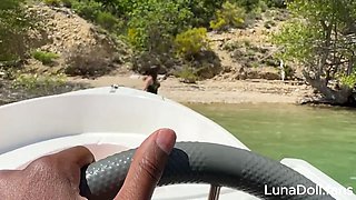 A Handsome Black Guy Destroys my Pussy on his Boat. I suck his on the Lake !!!