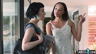 Ebony lures her realtor into lesbian sex