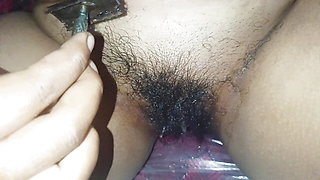Desi aunty pussy clean shaving beautiful