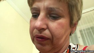 Old housewife gets nailed by an young guy