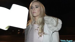 Watch talented Martin Gun and Florane Russell's clip