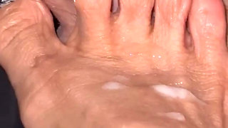 Daddy Cums on Melove Sexy Small Feet