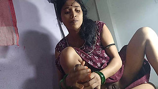 Rinki Bhabhi sucked her own dick and then inserted her dick in her pussy, Hindi story of great fucking