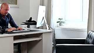 Hot Russian Girl Fucked at the Casting. with Insane Facial!