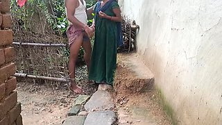 Hot Indian Wife Fucks Husband in Morning - Desi Couple Sex