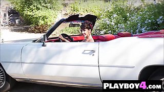 Tempting Jenna Sativa enjoys striptease