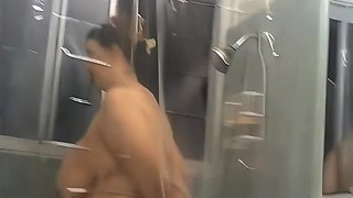 BBW showertime