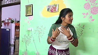 💦Desi Indian girl calls me in her kitchen, she gets very hot then audio sex