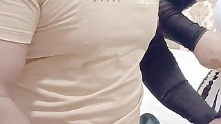 Hot Chubby Lady Boss Apne Employee Se Office Ke Rest Room Me Din Me Chudi